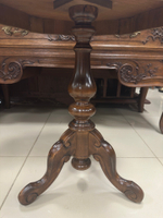 Кофейный столик на ножке