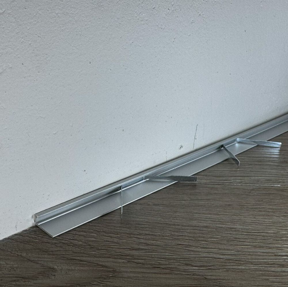 Щелевой плинтус Pro Design MINI 7067, 2700x15,5x6,15 мм