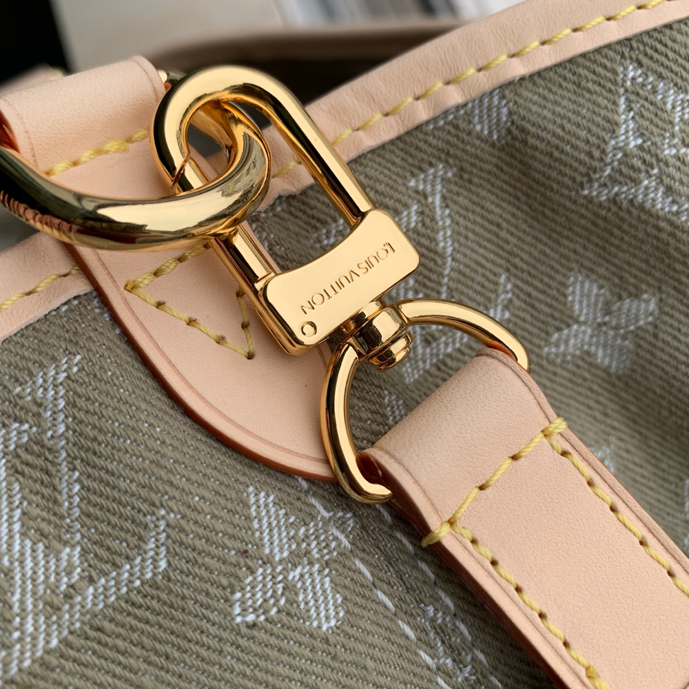 Louis Vuitton Carryall Cargo PM