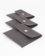 Мешочек из искусственной кожи с кнопкой 80×80 мм