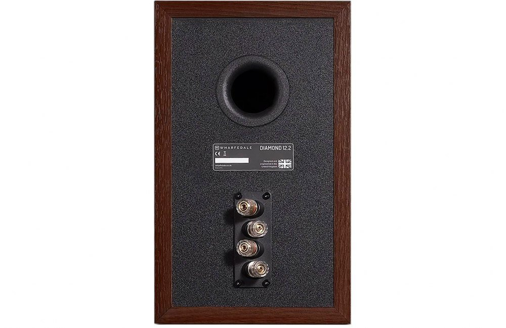 Полочная акустическая система Wharfedale Diamond 12.2 орех