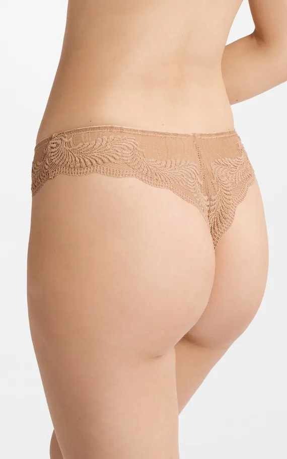 40558 KHLOE/82X Трусы стринги