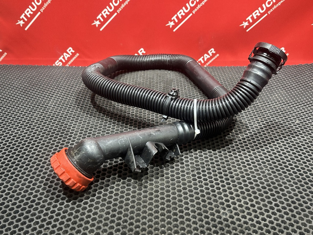 Горловина маслозаливная