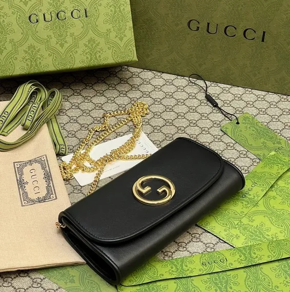 Кошелек на цепочке Gucci Blondie Continental черный