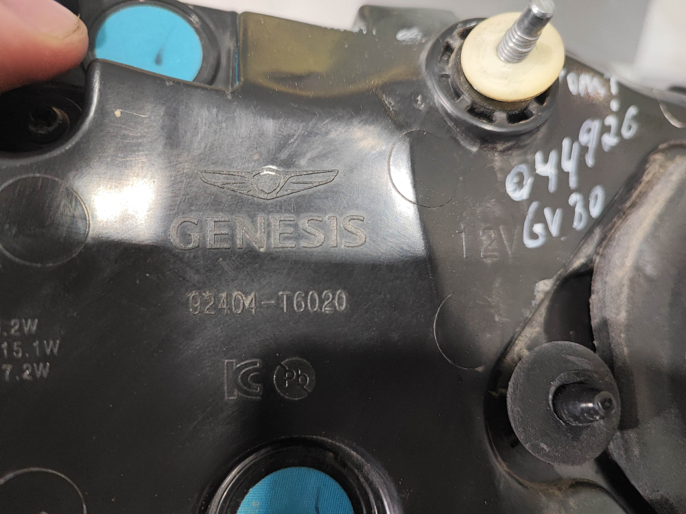 Фонарь задний левый Genesis GV80 20-нв Б/У Оригинал 92404T6000
