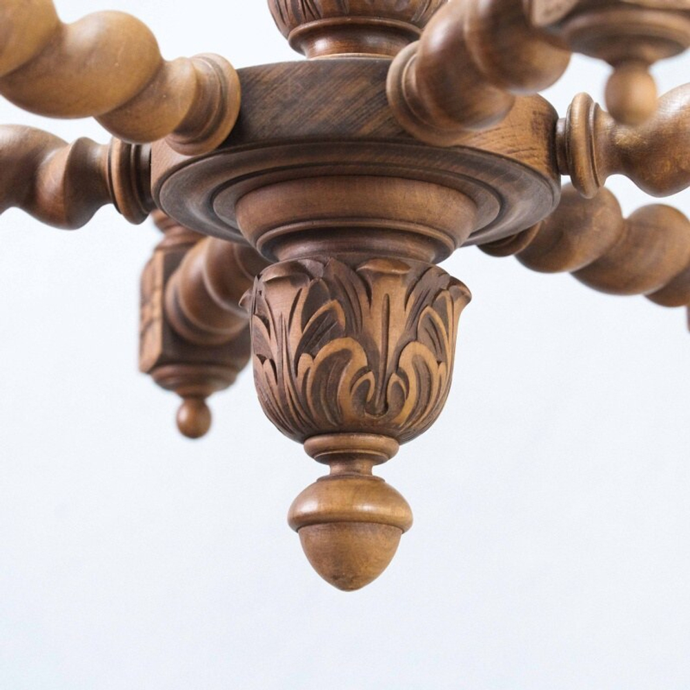 Антикварная люстра на 6 ламп