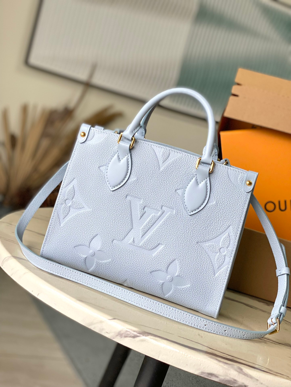 Louis Vuitton Onthego PM