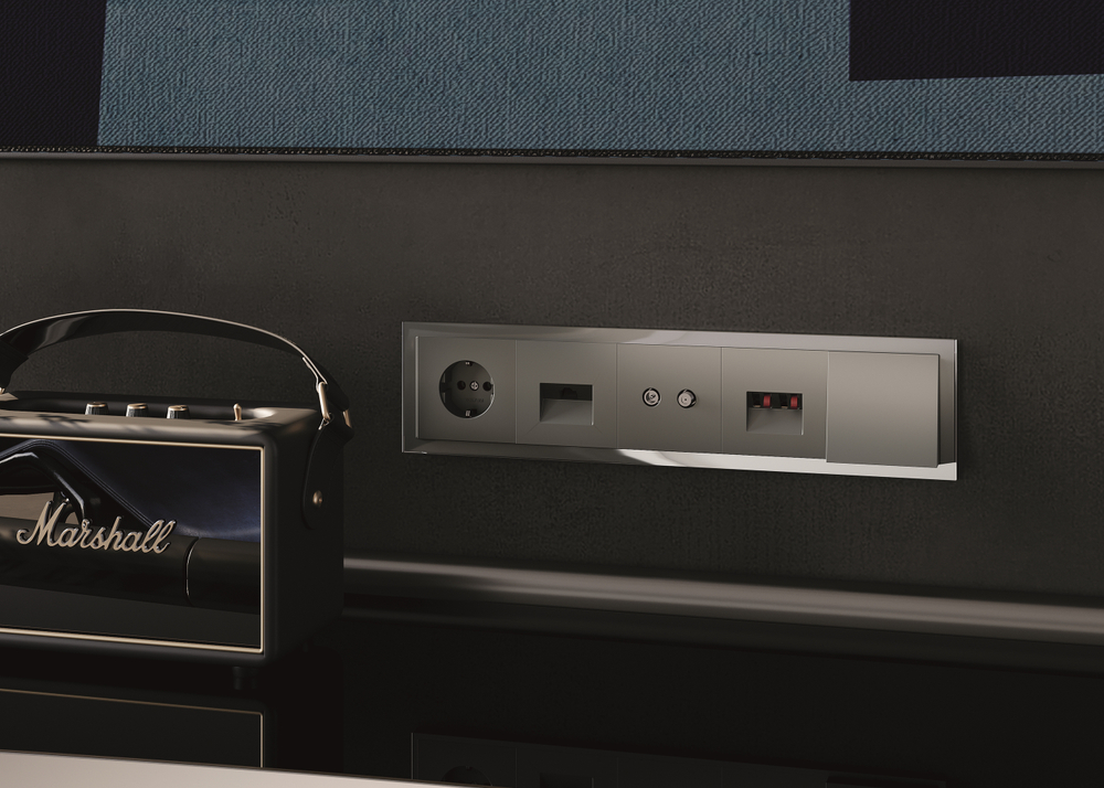 Рамка стеклянная VOLTUM S70 на 5 постов, (титан, стекло)