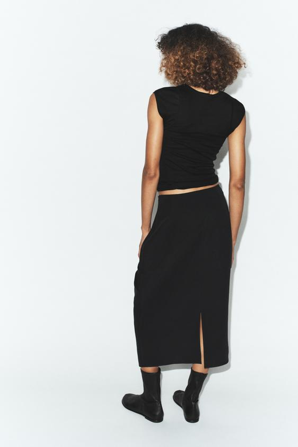 ZARA ЮБКА МИДИ СО СКЛАДКАМИ, ЧЕРНЫЙ
