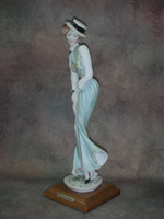 Статуэтка. Фарфор. Гольфистка. Capodimonte. Италия