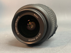 Nikon D3000 Kit 18-55mm 15.000 кадров