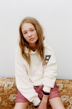 ZARA ХУДИ С ПРИНТОМ «МЕДВЕЖОНОК», ЭКРЮ