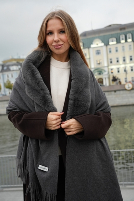 Палантин с мехом серый