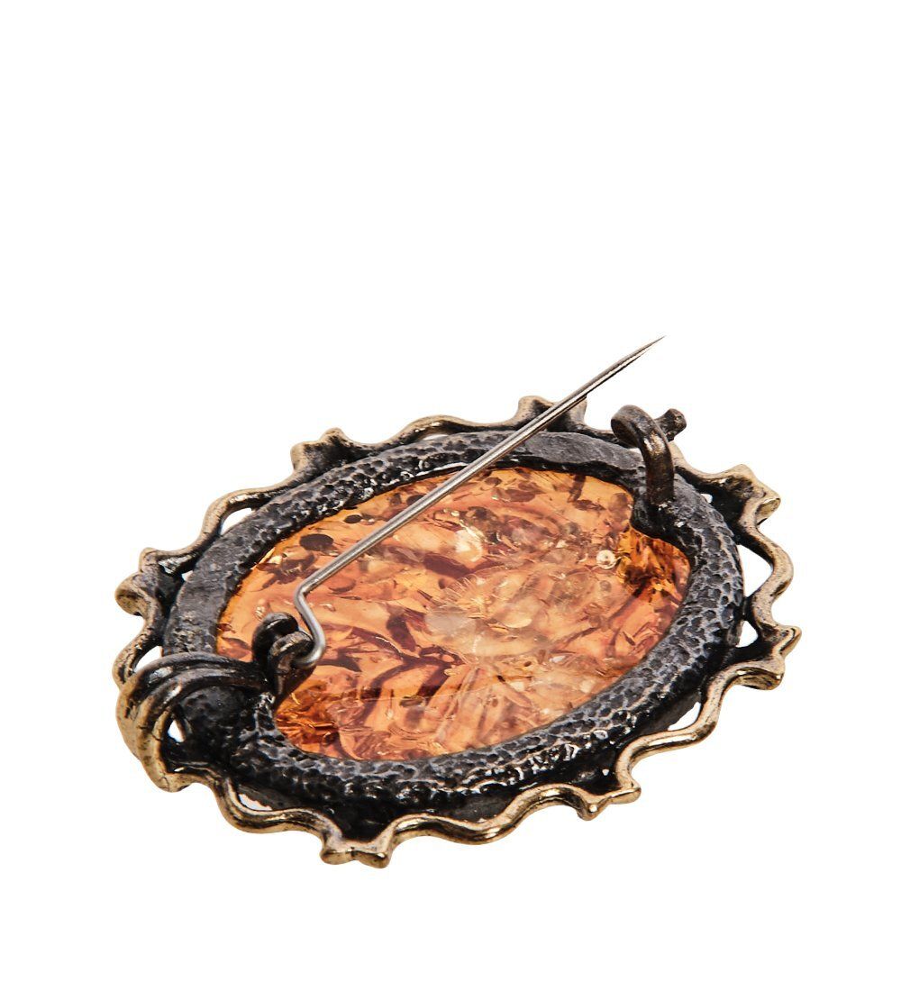 AM-2594 Брошь «Камея Бабочка» (латунь, янтарь)
