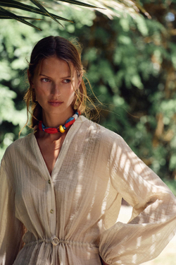 ZARA РУБАШКА ИЗ ПОЛУПРОЗРАЧНОЙ ЖАТОЙ ТКАНИ, СВЕТЛО-БЕЖЕВЫЙ