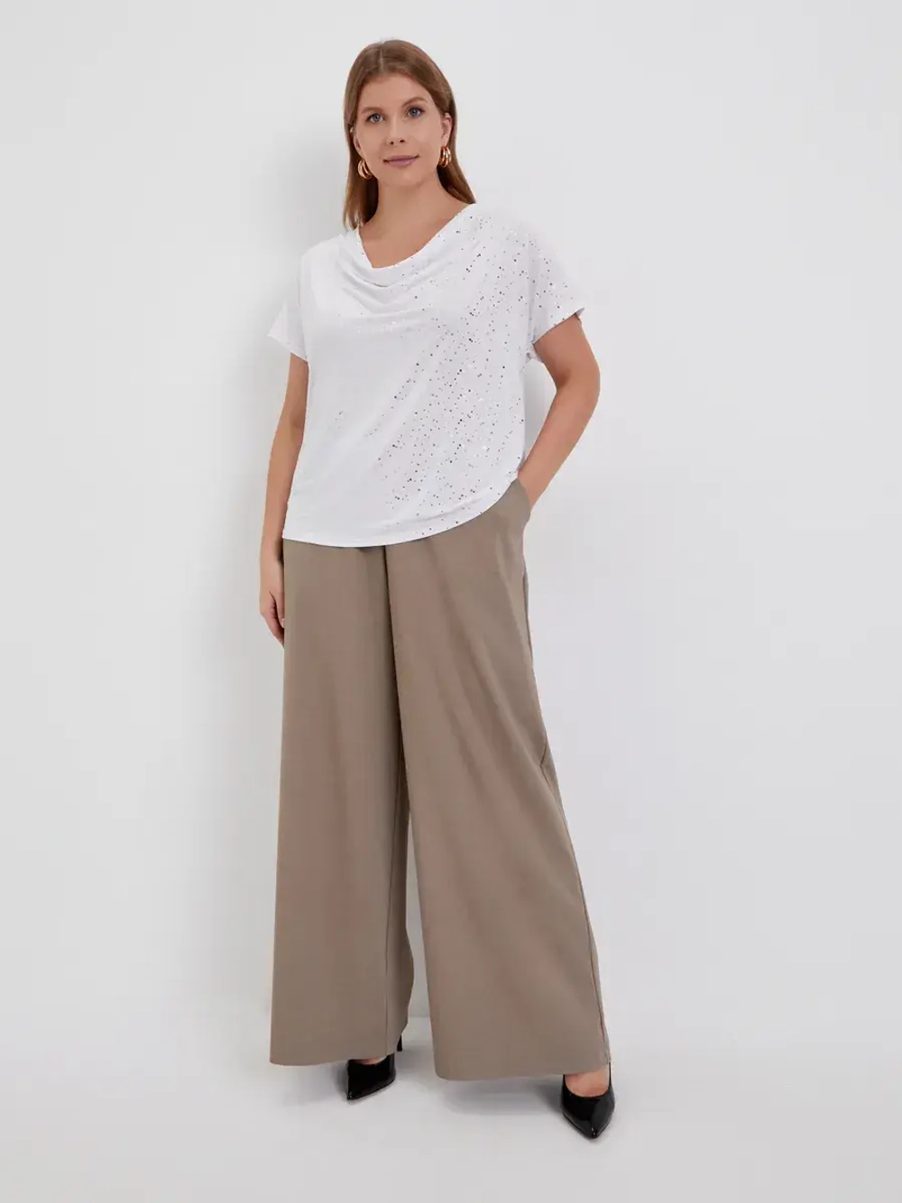 Блузка нарядная с пайетками