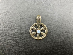 Подвеска. "Колесо Сварога" с камнем