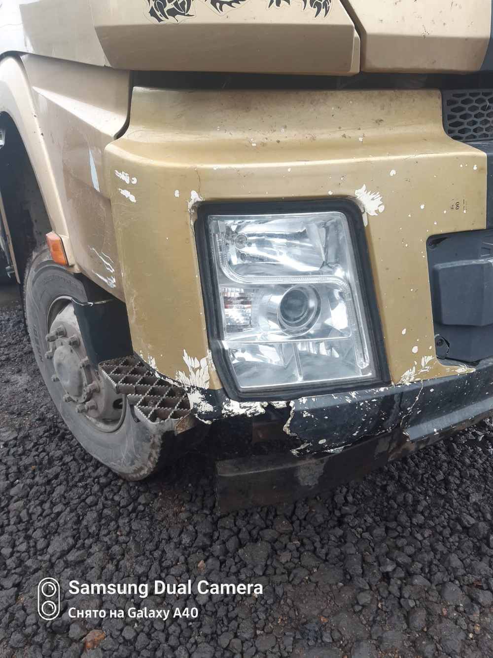 Shacman (Shaanxi) SX* 6x6 Седельный тягач SX42586V385 (Дизельный, 11,6 л, 423 л.с., МТ)