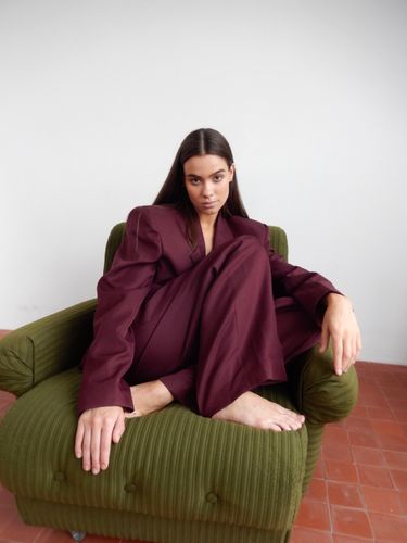 Бордовый брючный костюм Paper Moon