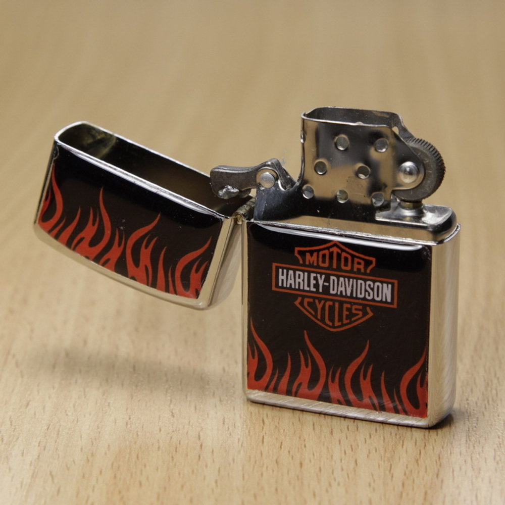 Зажигалка Harley-Davidson ( лого в огне )
