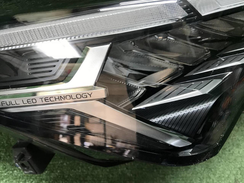 Битая Фара правая Geely Coolray (2023-н.в.) LED