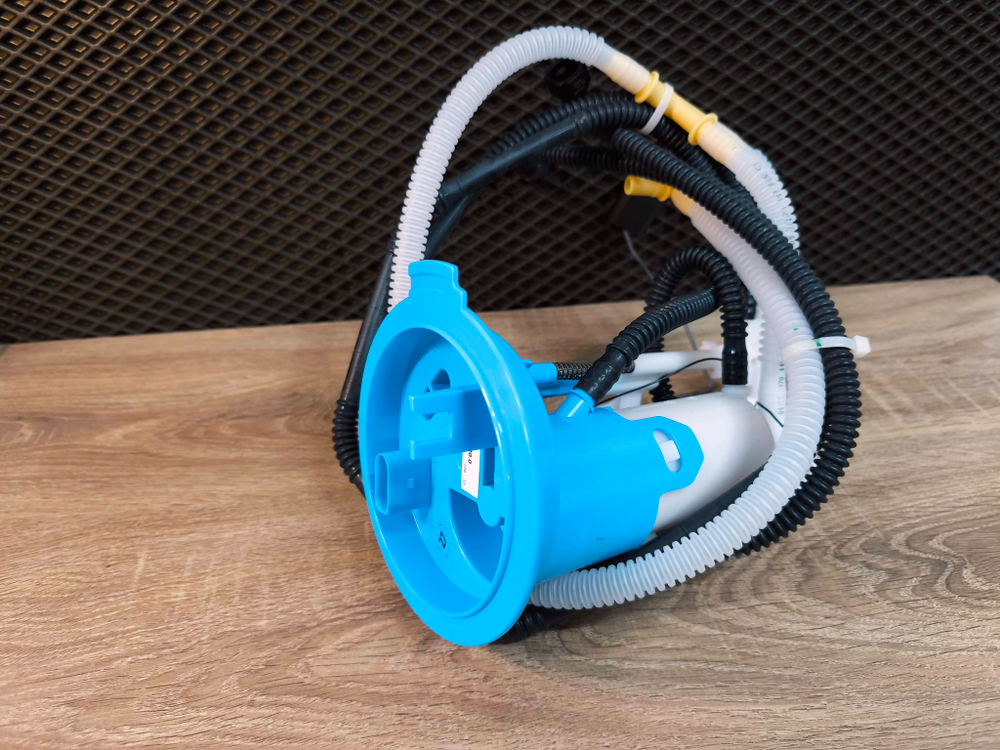 Топливный насос в сбоpе Pierburg AUDI Q3 VW Tiguаn 1.4TSi / 2.0TSi