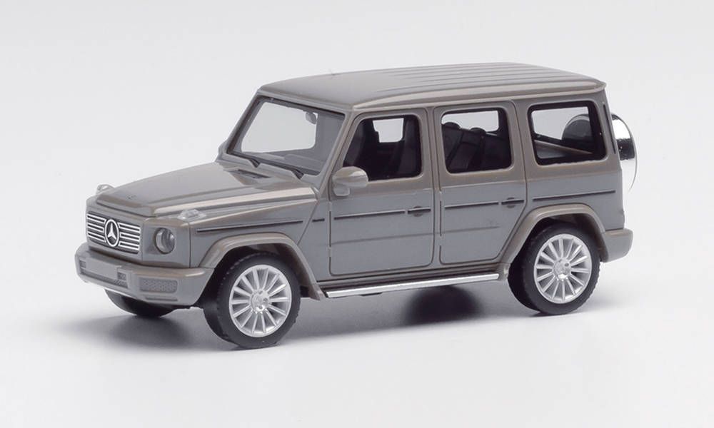 Автомобиль Mercedes-Benz G-Modell AMG, серый