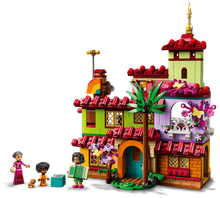 Конструктор LEGO Disney Princess 43202 Дом семьи Мадригал