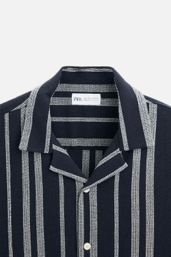 ZARA РУБАШКА ИЗ РЕЛЬЕФНОЙ ТКАНИ В ПОЛОСКУ, МОРСКОЙ СИНИЙ
