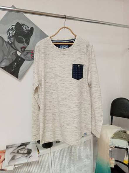 Джемпер мужской светлый . Размер XXL - 54/56 русский.