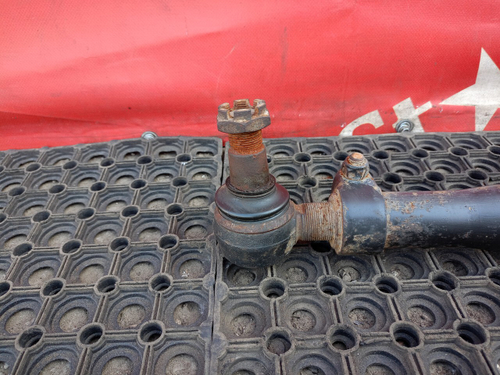 Тяга рулевая продольная