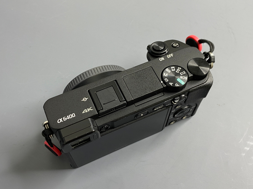 Sony A6400 Треснуто стекло видоискателя 1.500 кадров