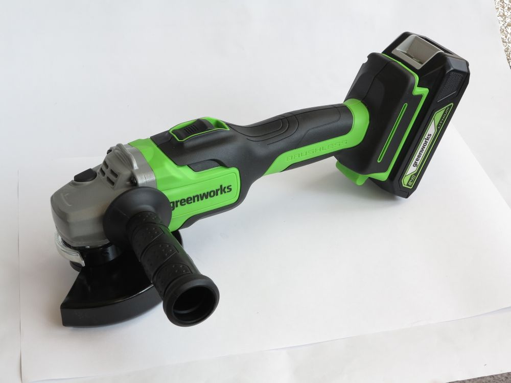 Угловая шлифовальная машина, аккумуляторная Greenworks GD24AGK4 Арт. 3200207UB, 24V, бесщеточная, c 1хАКБ 4 Ач и ЗУ