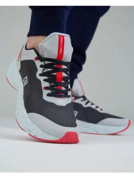 Беговые кроссовки для трейлраннинга и асфальта