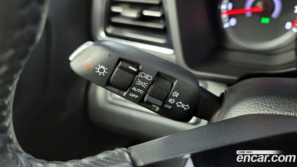 KG Mobility (Ssangyong) Very New Tivoli Бензин 1.5 2WD (03.2020)