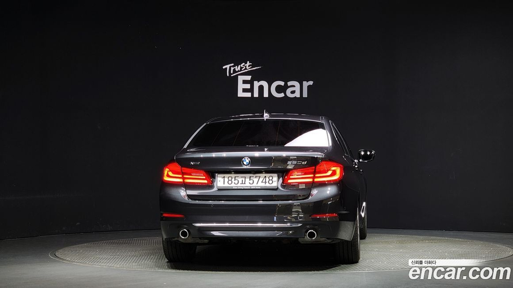 BMW 5 Series (G30) 520d xDrive Luxury Plus (03.2020)