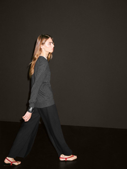 Massimo Dutti Свитер из 100% кашемира с V-образным вырезом, серый