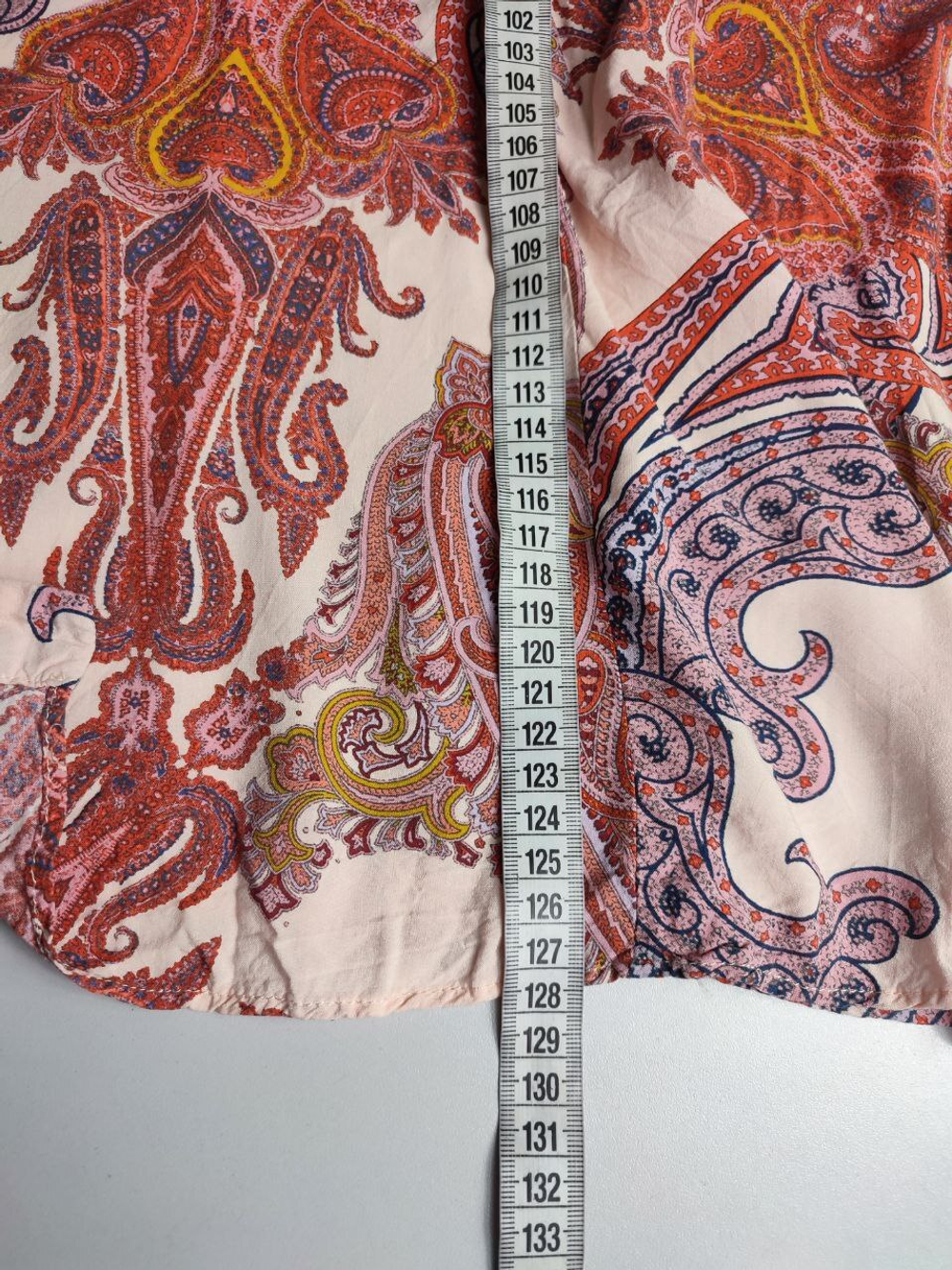 Платье Zara удобное из вискозы 44-46 размер