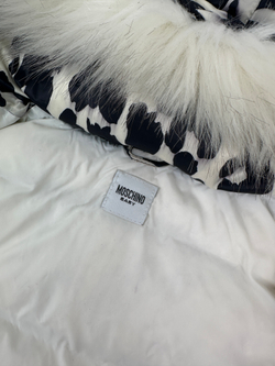 Пуховик Moschino