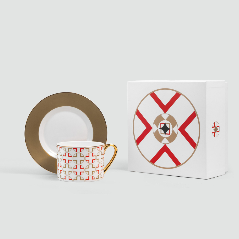 Чайная пара Farforite «Сигнум золотой» 250 мл в подарочной коробке