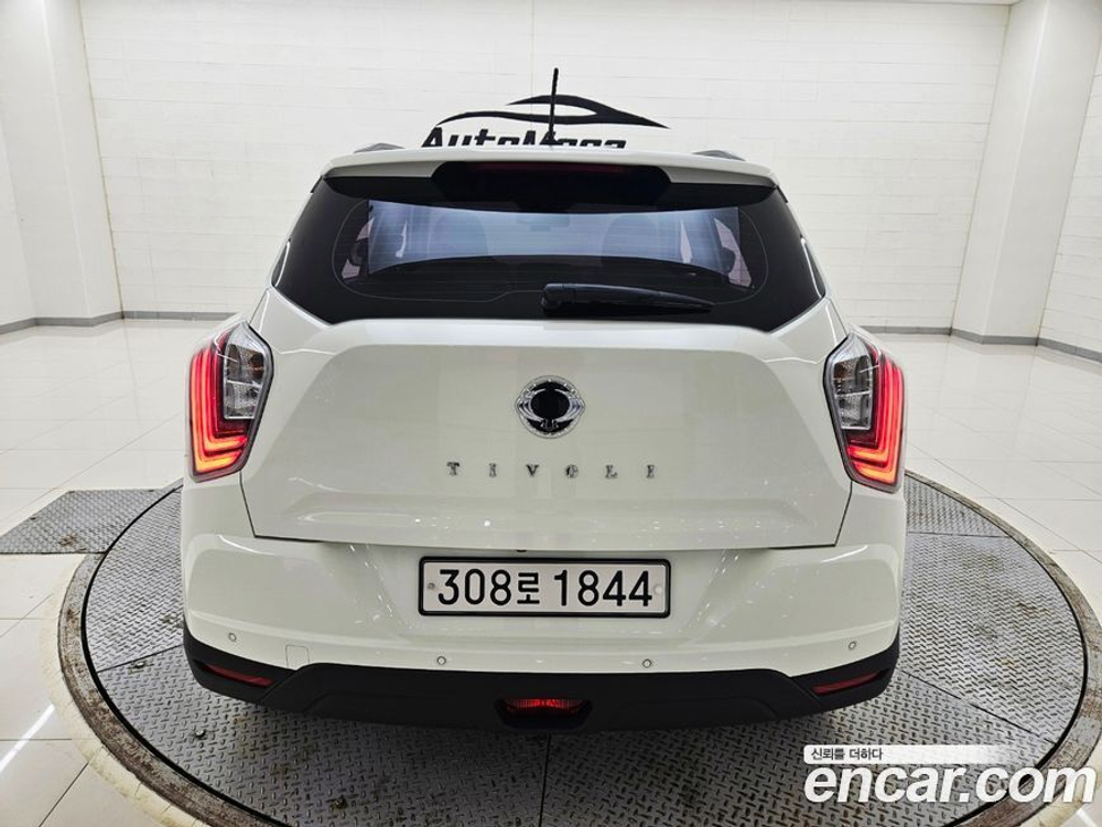 KG Mobility (Ssangyong) Very New Tivoli Дизель 1.6 2WD (01.2020)