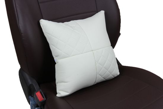 Автомобильная подушка в салон из экокожи "Ромб"