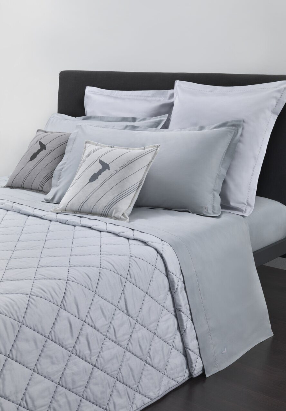 Покрывало 270x260 Trussardi Seam line Grigio