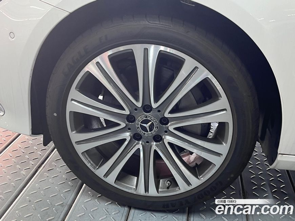 Mercedes-Benz E-Class W213 E300e 4MATIC Exclusive (06.2023)