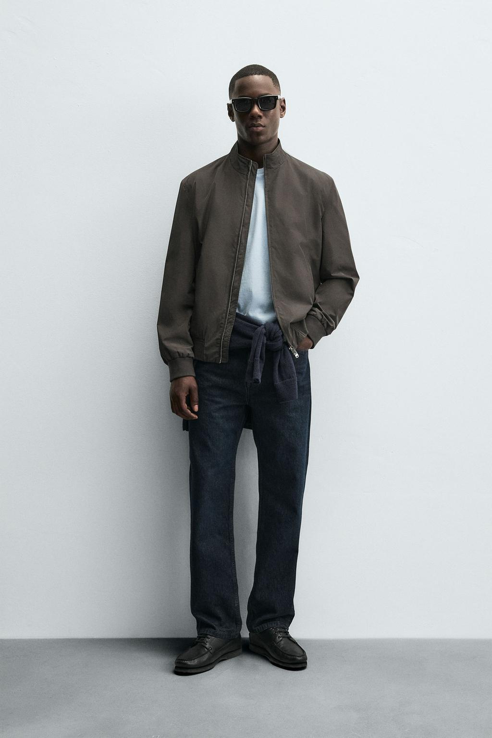 ZARA НЕПРОМОКАЕМАЯ КУРТКА ИЗ ТЕХНИЧЕСКОЙ ТКАНИ, СЕРО-КОРИЧНЕВЫЙ