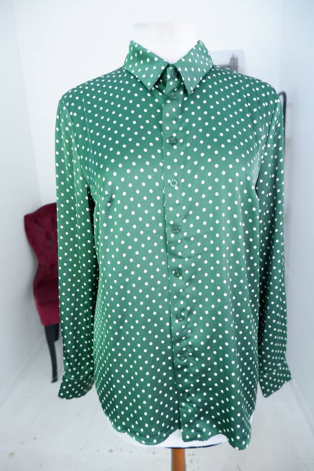 Блузка La Selva красивого цвета, визуально 46 размер