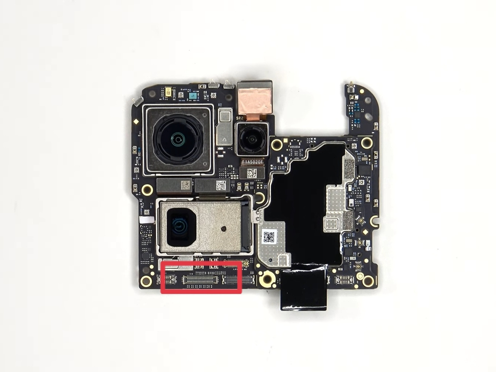 Motorola Edge 50 Ultra (XT2401) - FPC коннектор дисплея (на плату)