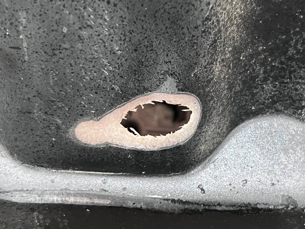 Крыло переднее правое передняя часть