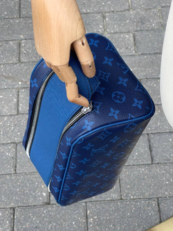 Несессер Louis Vuitton