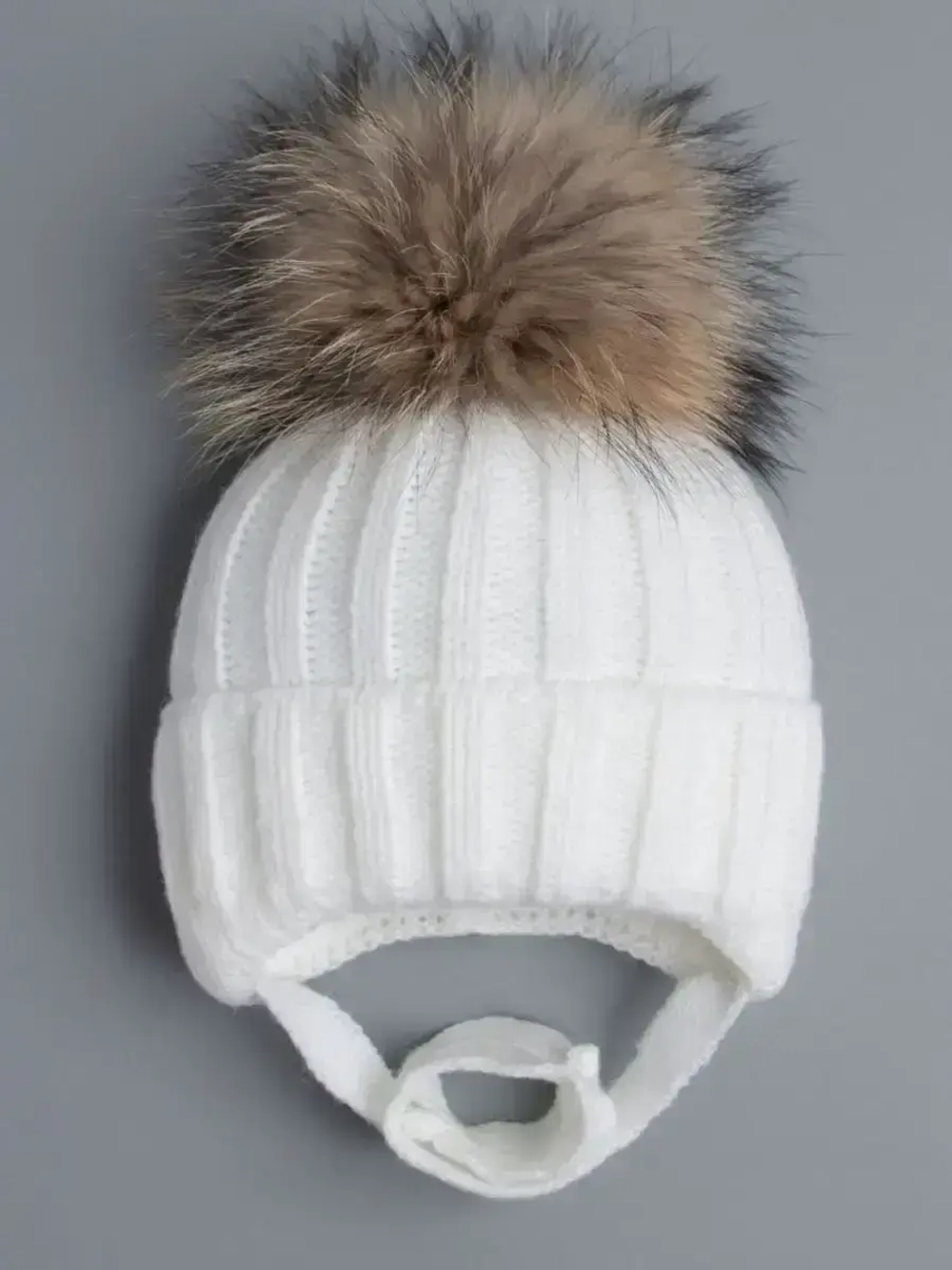 Шапка детская зимняя вязаная на завязках